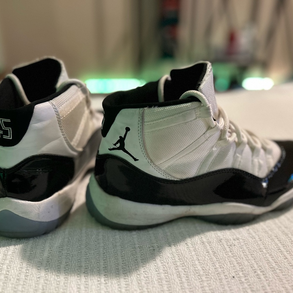 Used Jordan Retro 11 “Concord” Size 11
**Price Negotiable**